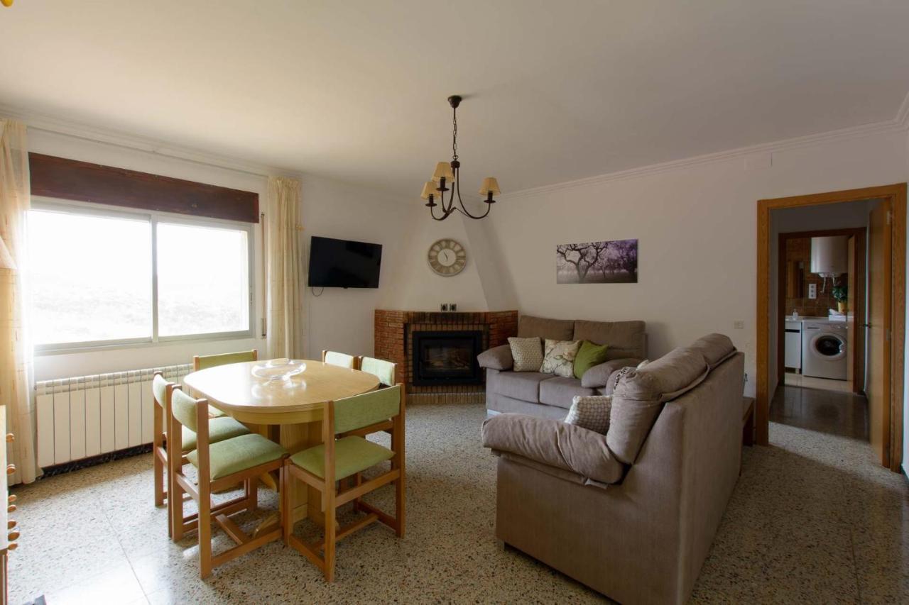 Apartaments La Pertusa 2O Corca  外观 照片